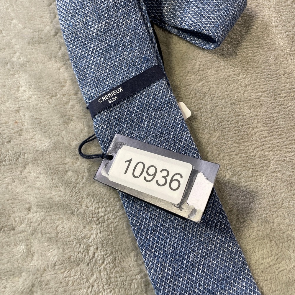 Cremieux Slim Necktie Tie Blue White Linen Silk Knit Italy Minimalist Luxury - Picture 8 of 8